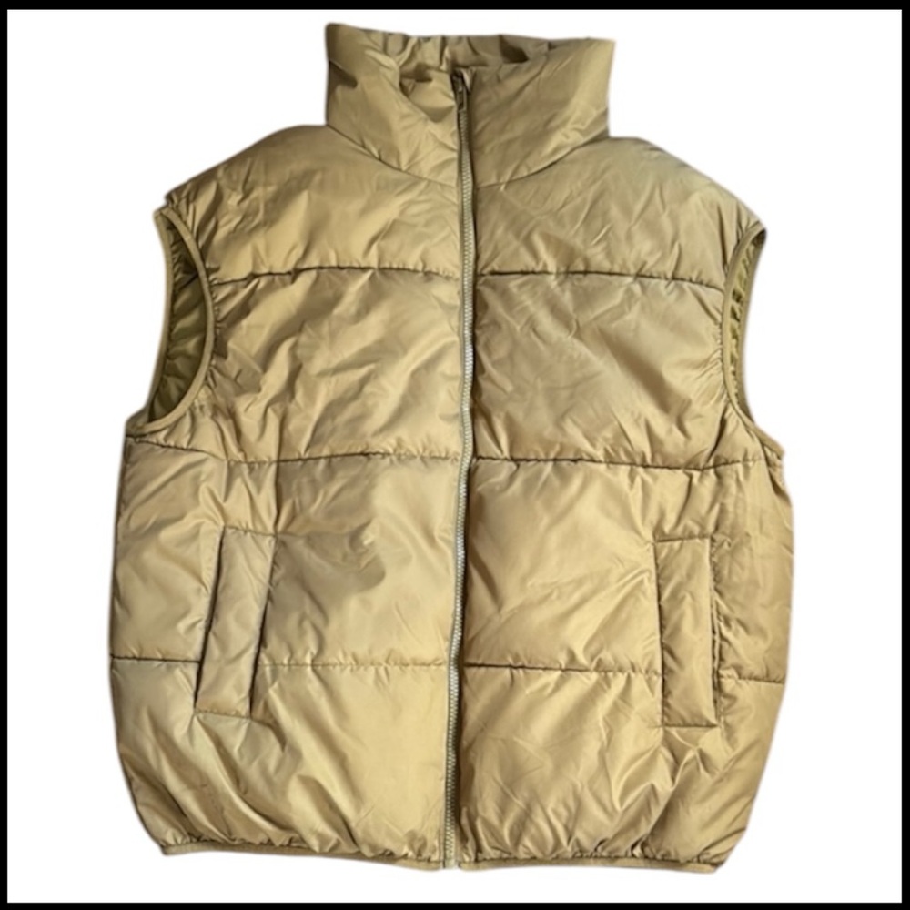 ๐ท&๐ผ Quilted Puffer Vest with Stand-Up Collar - Picture 2 of 9